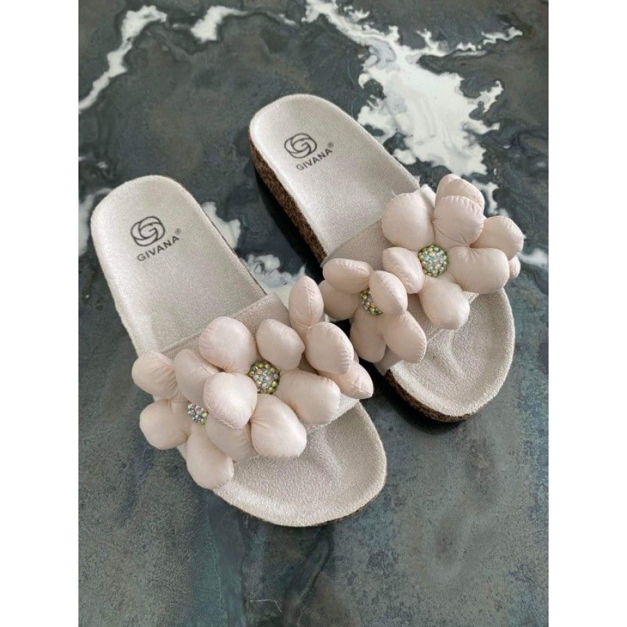 Sko New Year | Neeta Slippers White