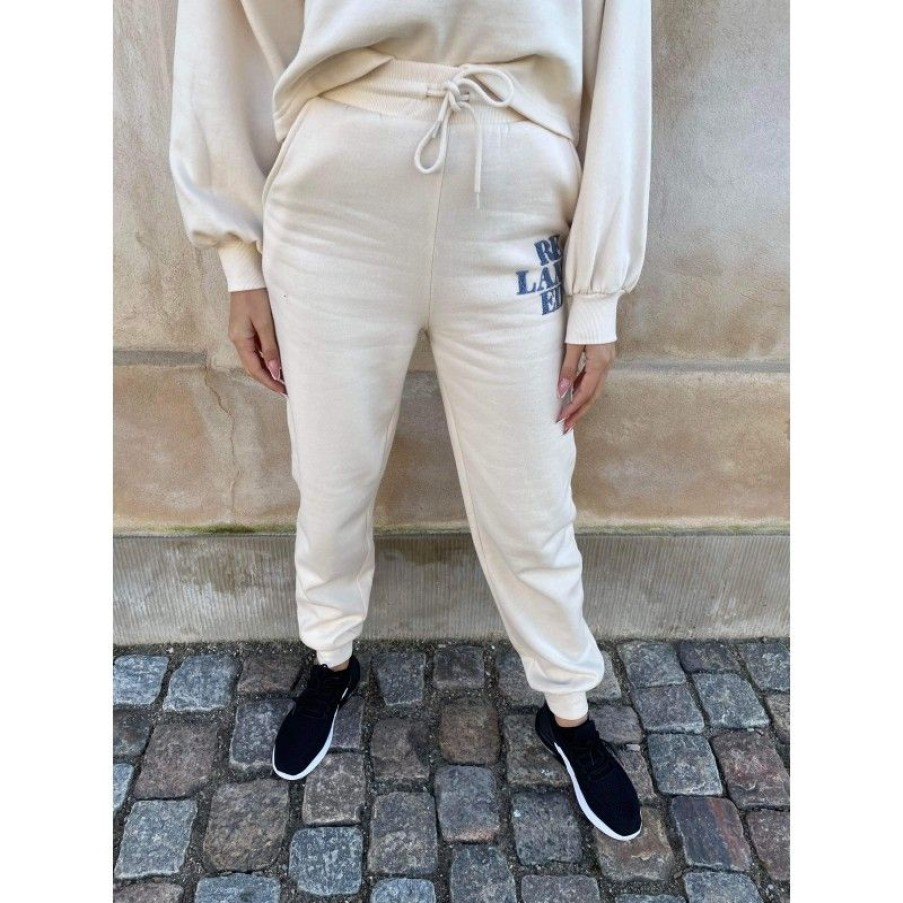 Underdele Pieces | Pckaya Emb Sweat Pant Lw Bc Buttercream